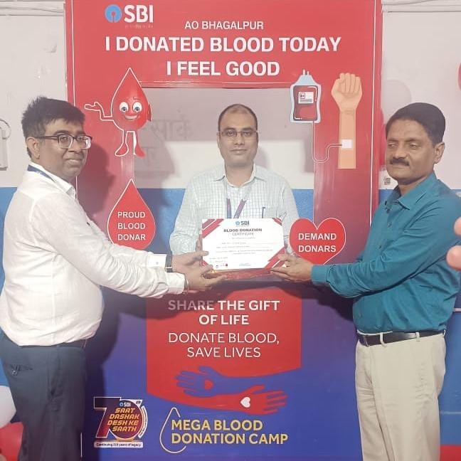 भारतीय स्टेट बैंक ने 70वें स्थापना दिवस पर किया मानवता को समर्पित रक्तदान शिविर का आयोजन