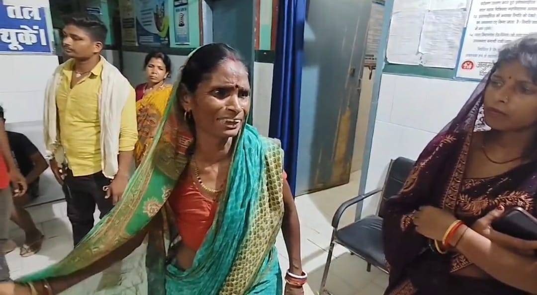 घर से बुलाकर युवक को मारी गोली, घायल दिवाकर मायागंज अस्पताल में भर्ती