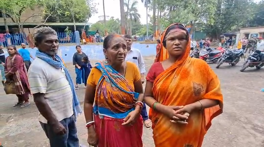 बच्चों की कहासुनी ने लिया हिंसक रूप, महिला गंभीर रूप से घायल; पुलिस बनी मूकदर्शक