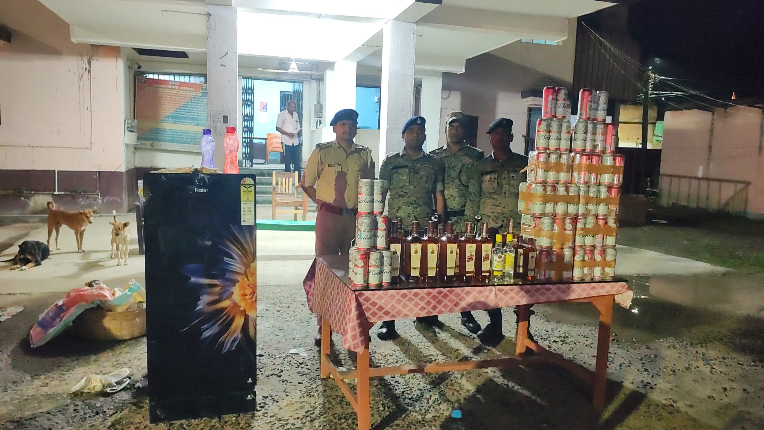 Sultanganj News: श्रावणी मेला से पूर्व सुल्तानगंज पुलिस की बड़ी कार्रवाई, भारी मात्रा में अंग्रेजी शराब बरामद