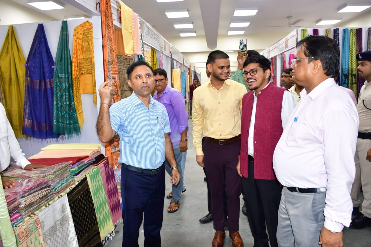 भागलपुर के रेशम भवन में शुरू हुआ आकांक्षा हाट, 1 से 6 अगस्त तक चलने वाला है आयोजन