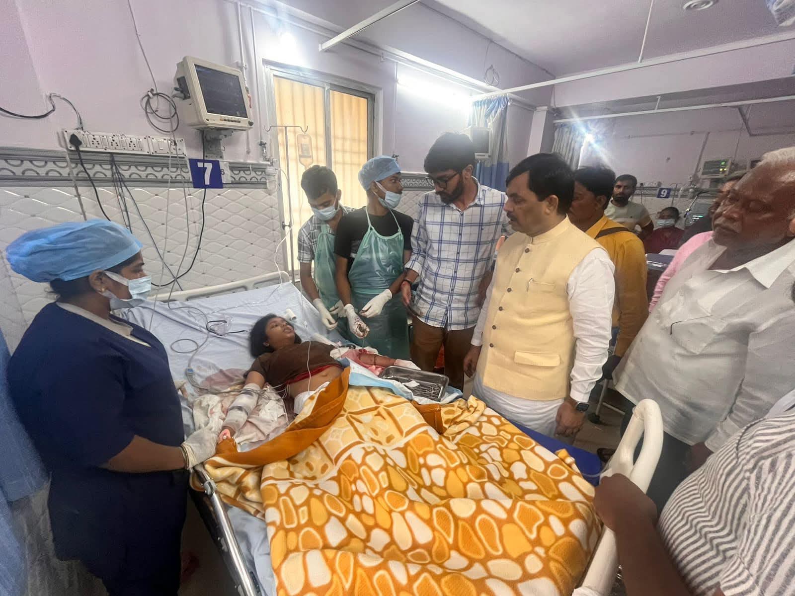 भागलपुर में सनसनी: अफेयर विवाद में नाबालिग छात्र ने सहपाठी छात्रा पर चाकू से किया हमला, दोनों गंभीर