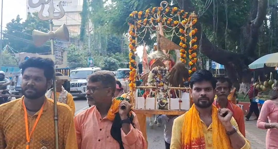 “जन्माष्टमी पर भक्ति में डूबा भागलपुर, साईं पालकी यात्रा में उमड़ा जनसैलाब”