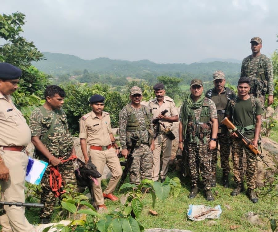 गया पुलिस व CRPF की संयुक्त कार्रवाई: नक्सलियों का छुपाएं गए हथियार बरामद
