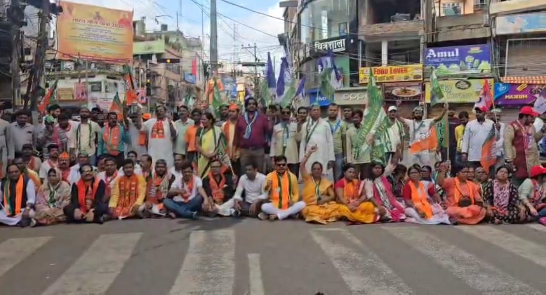 दरभंगा टिप्पणी विवाद: भागलपुर में एनडीए का जबरदस्त विरोध, बिहार बंद का दिखा असर