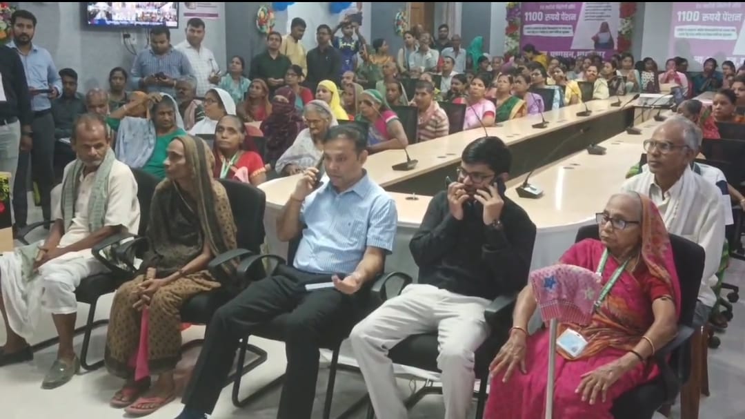 भागलपुर के 3.20 लाख पेंशनभोगियों को DBT से 35 करोड़ 70 लाख की राशि ट्रांसफर