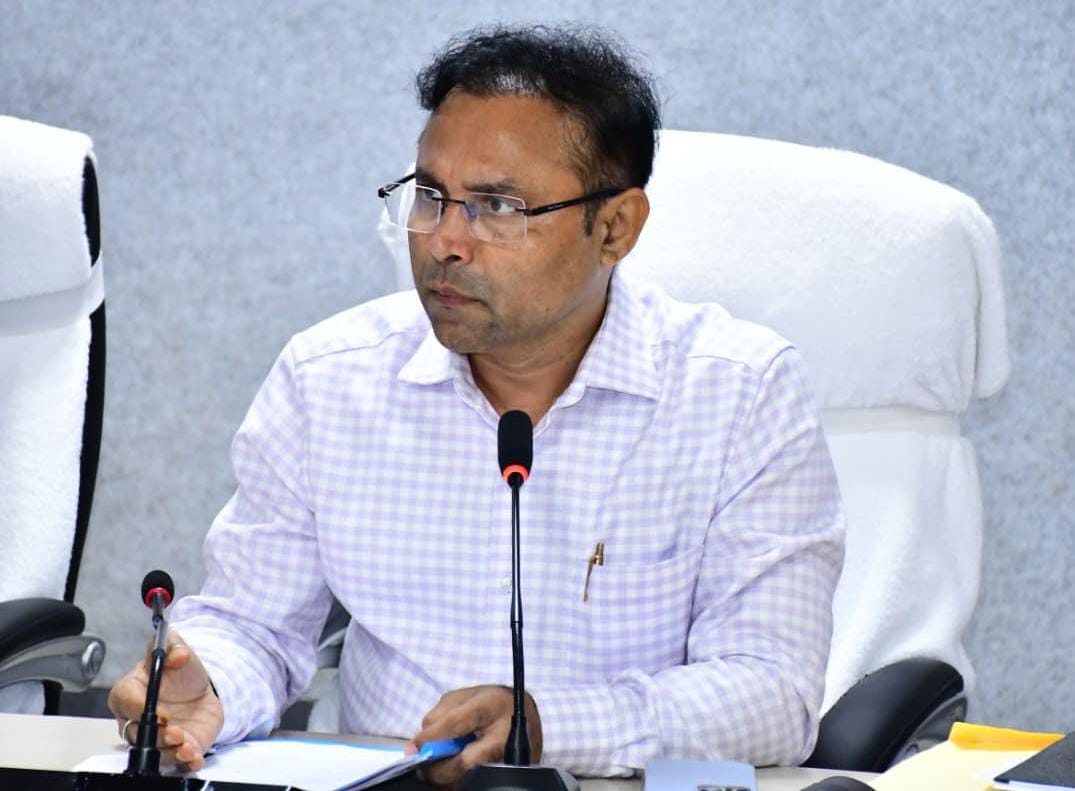 भागलपुर में हवाई अड्डा की दीवार पर चुनावी प्रचार, कांग्रेस पर एफआईआर दर्ज