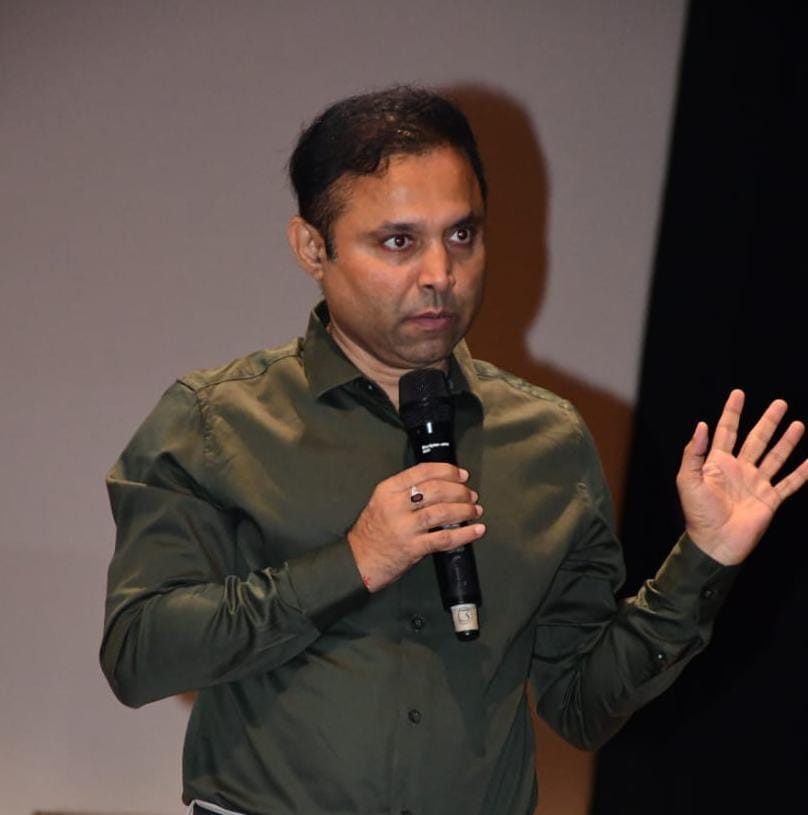 डीएम ने सेक्टर पदाधिकारियों को दी सख्त हिदायत — निष्पक्ष व शांतिपूर्ण मतदान सुनिश्चित करें”