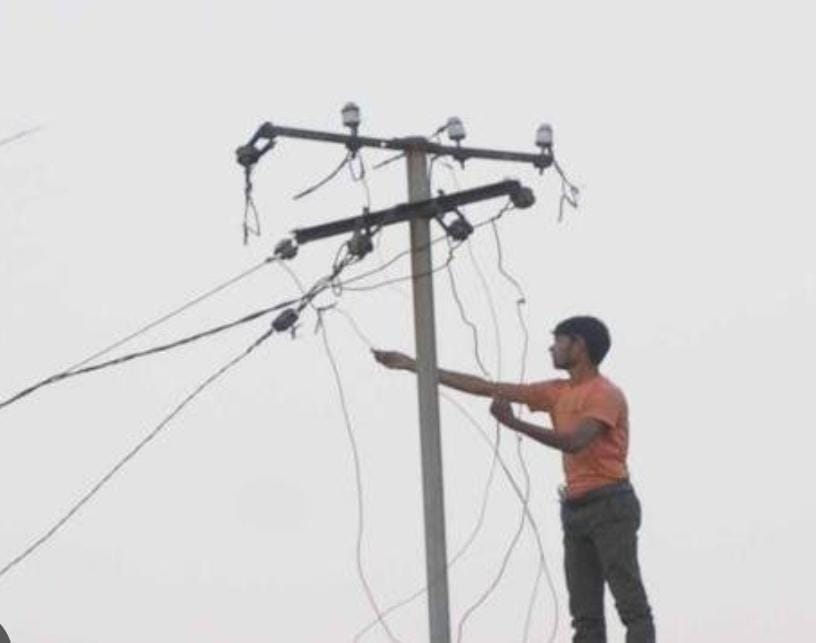 सुल्तानगंज में बिजली चोरी पर बड़ी कार्रवाई, आठ उपभोक्ताओं पर प्राथमिकी दर्ज, बकाया राशि लाखों में