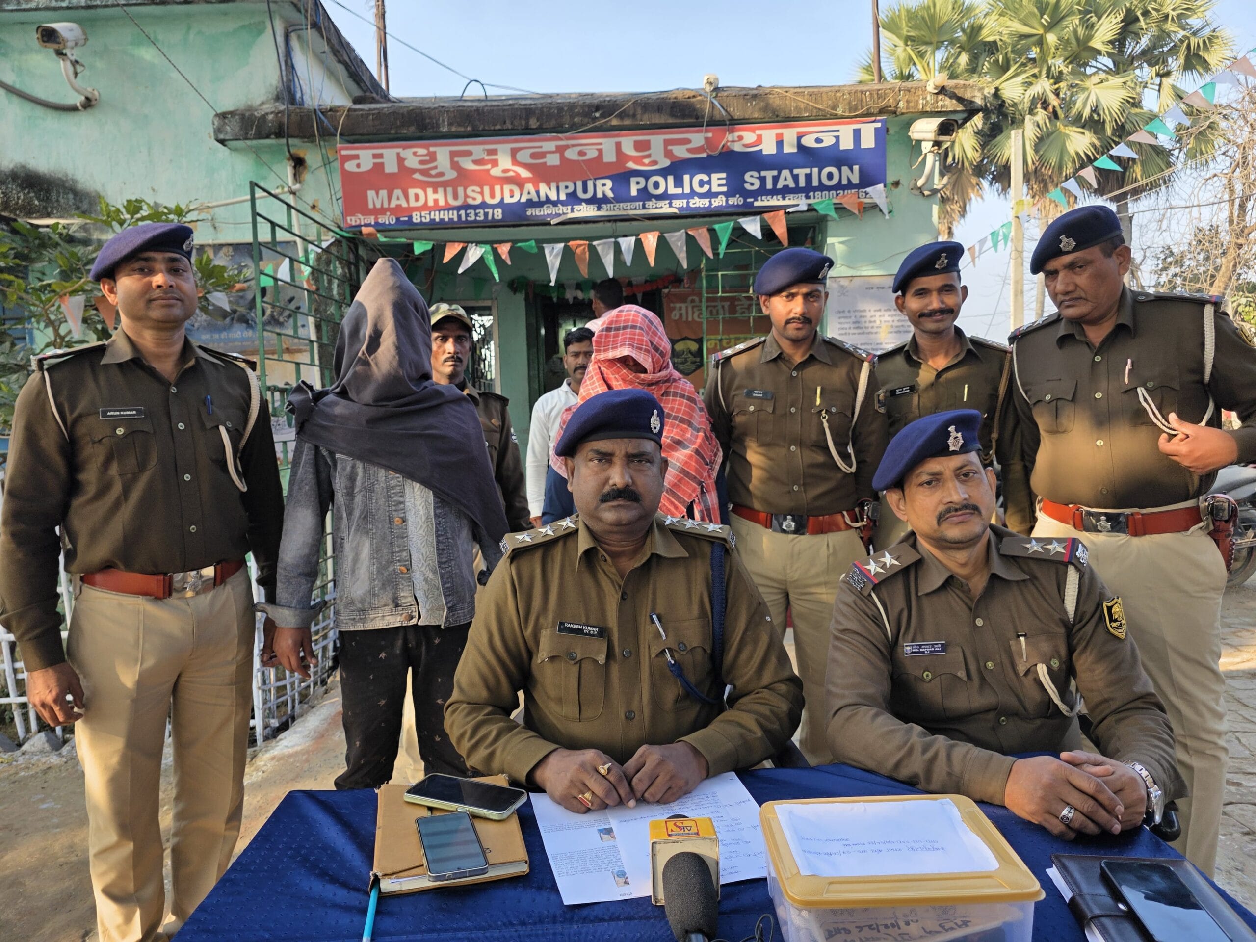भागलपुर पुलिस की बड़ी कार्रवाई, मधुसूदनपुर में दो शातिर अपराधी हथियारों के साथ गिरफ्तार