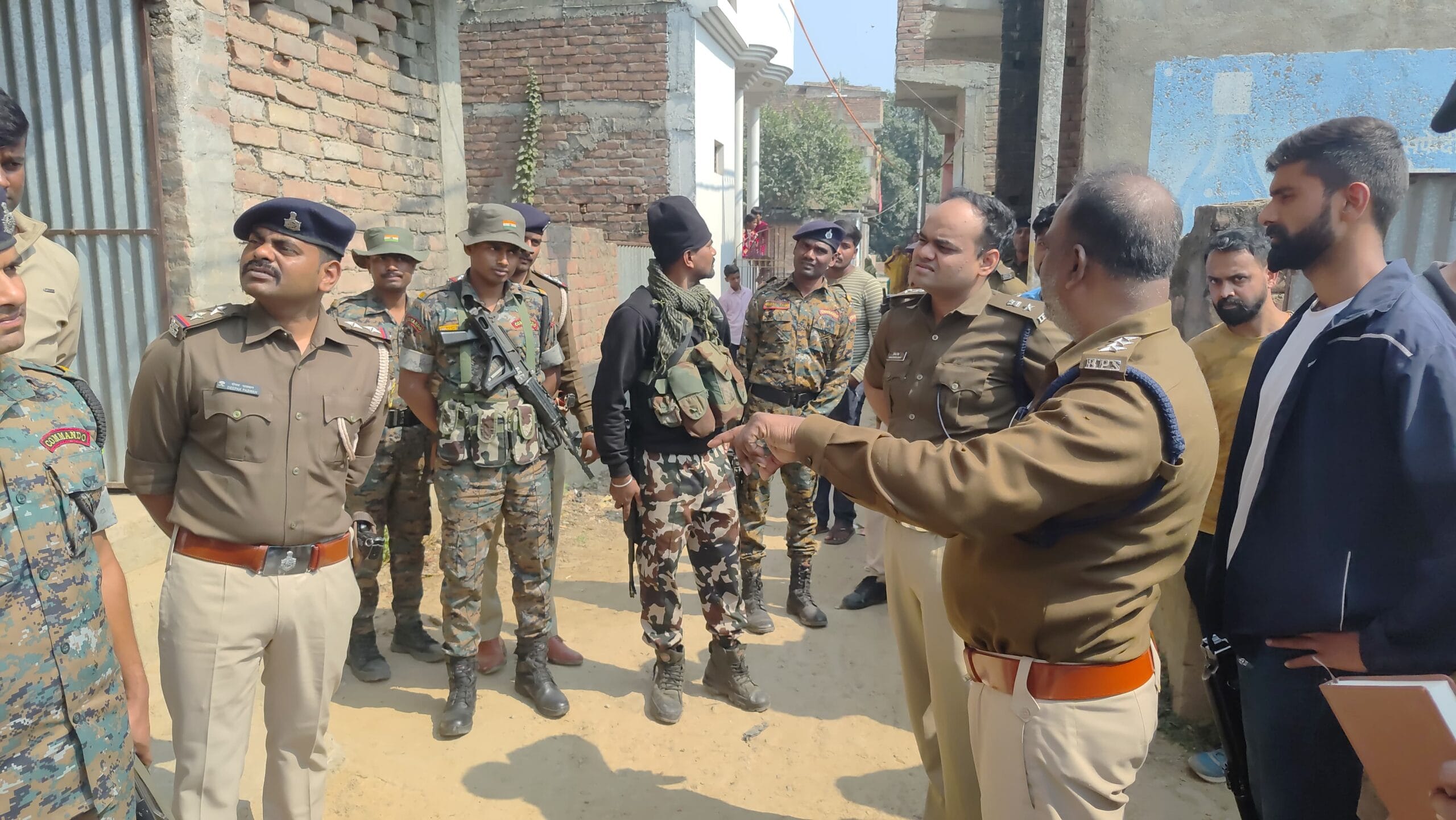 भागलपुर में मिनी गन फैक्ट्री का भंडाफोड़: बंगाल STF की रेड में मौत का जखीरा बरामद, 5 गिरफ्तार