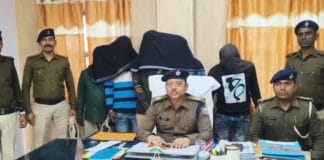 बड़ी मोहनपुर में अवैध हथियार के साथ पांच गिरफ्तार, पुलिस ने दो देसी कट्टा किया बरामद