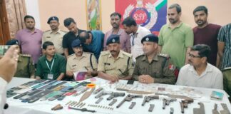 भागलपुर में ट्रेन लूट गिरोह का बड़ा खुलासा, दो महिलाएं डिटेन; हथियार और जेवर बरामद