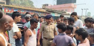 भागलपुर में दर्दनाक सड़क हादसा: बालू लदे ट्रैक्टर से 50 मीटर तक घिसटती रही महिला, मौके पर मौत