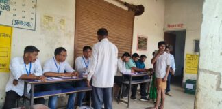 भवानीपुर देशरी पंचायत में पैक्स चुनाव जारी, मतदान शांतिपूर्ण ढंग से संपन्न हो रहा