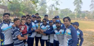 छक्कों की बारिश में डीएम 11 का जलवा, एलआईसी टीम 98 रन से पराजित