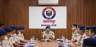भागलपुर में अपराध नियंत्रण को लेकर पुलिस की बड़ी बैठक, फरार अपराधियों की गिरफ्तारी और लंबित मामलों के त्वरित निष्पादन के निर्देश