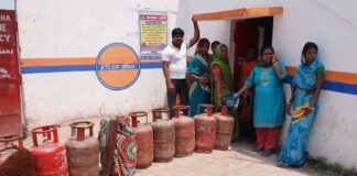 गैस सिलेंडर के लिए अब गोदाम जाने की जरूरत नहीं, घर बैठे मिलेगी डिलीवरी